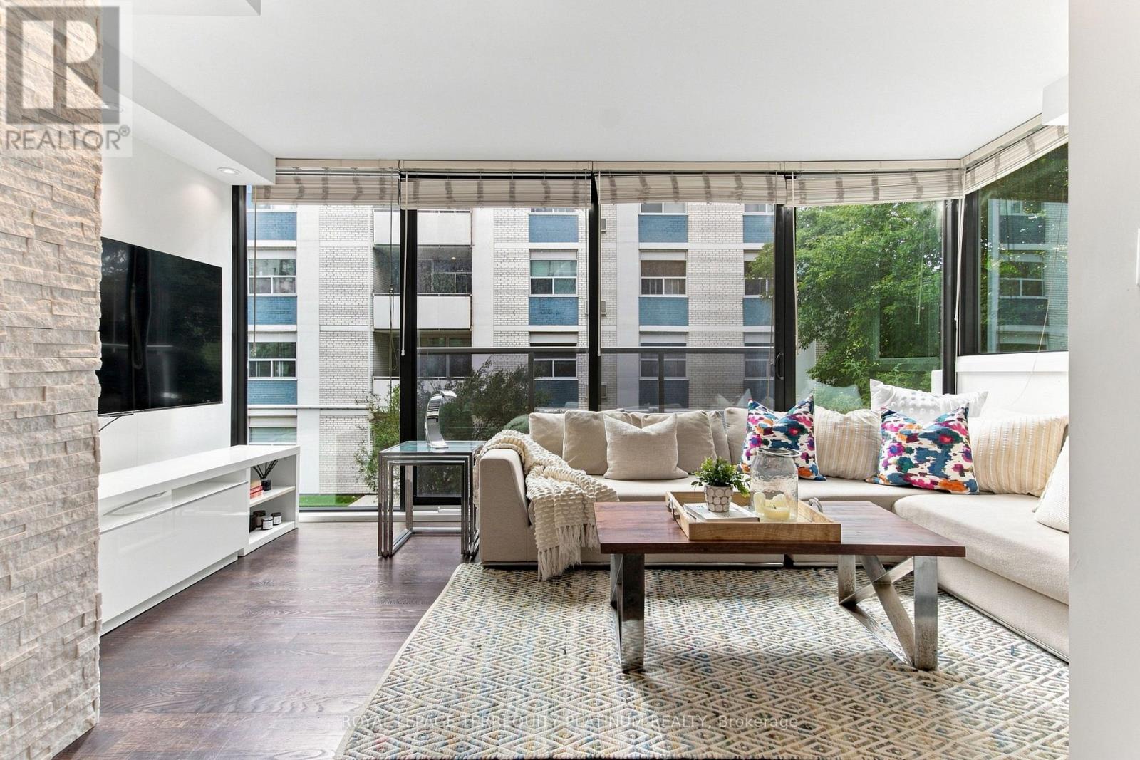 203 - 70 Montclair Avenue, Toronto (forest Hill South), Ontario