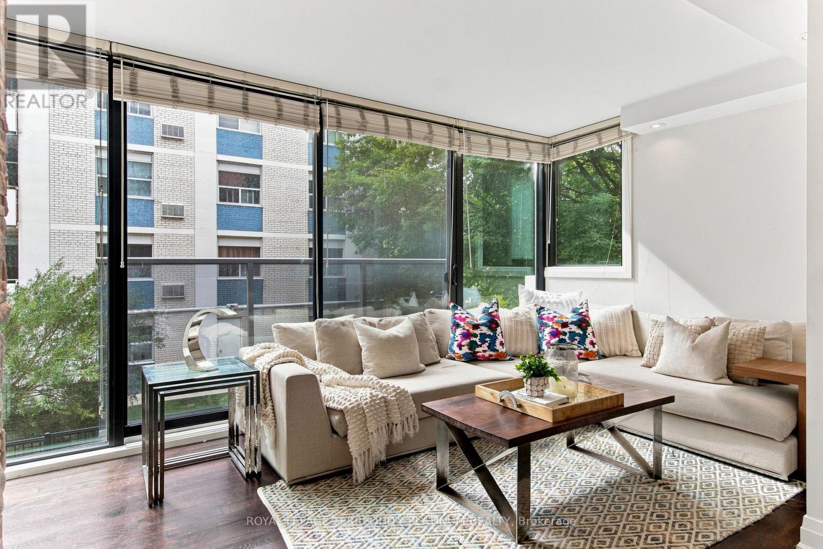 203 - 70 Montclair Avenue, Toronto (forest Hill South), Ontario