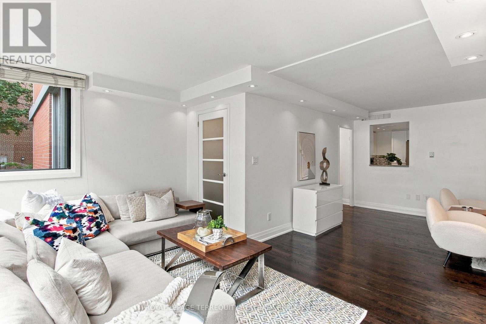 203 - 70 Montclair Avenue, Toronto (forest Hill South), Ontario