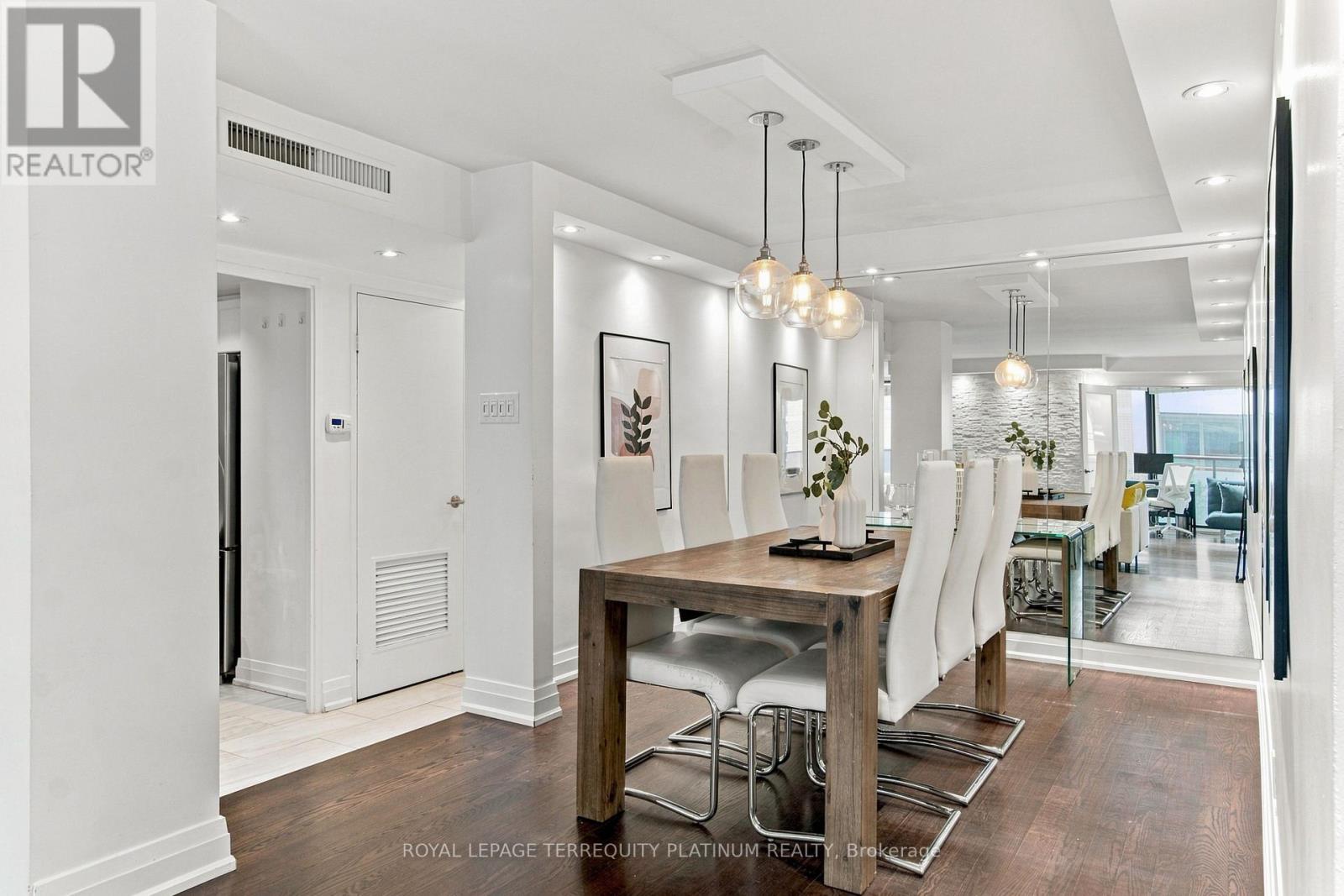 203 - 70 Montclair Avenue, Toronto (forest Hill South), Ontario