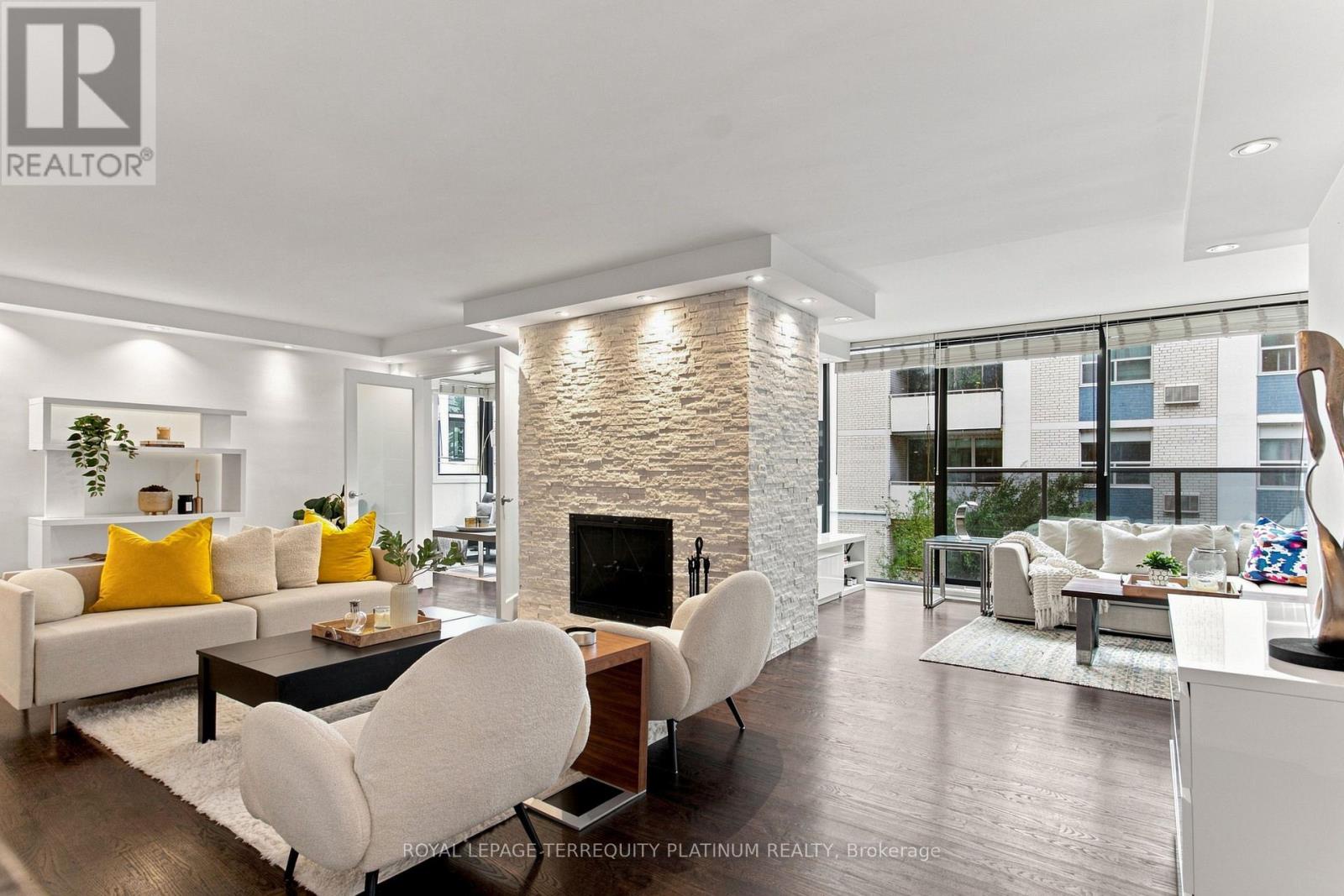 203 - 70 Montclair Avenue, Toronto (forest Hill South), Ontario