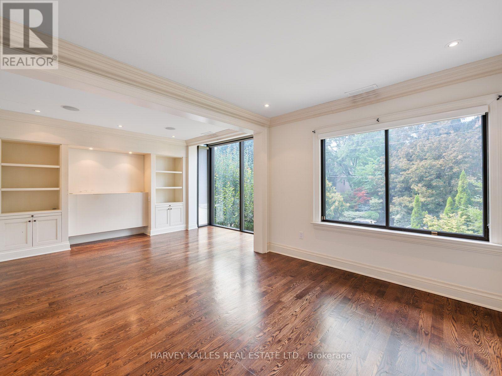 67 Warren Road, Toronto (casa Loma), Ontario