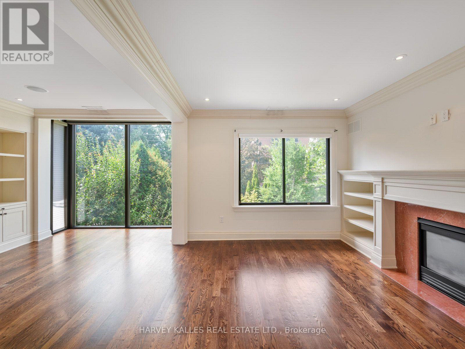 67 Warren Road, Toronto (casa Loma), Ontario