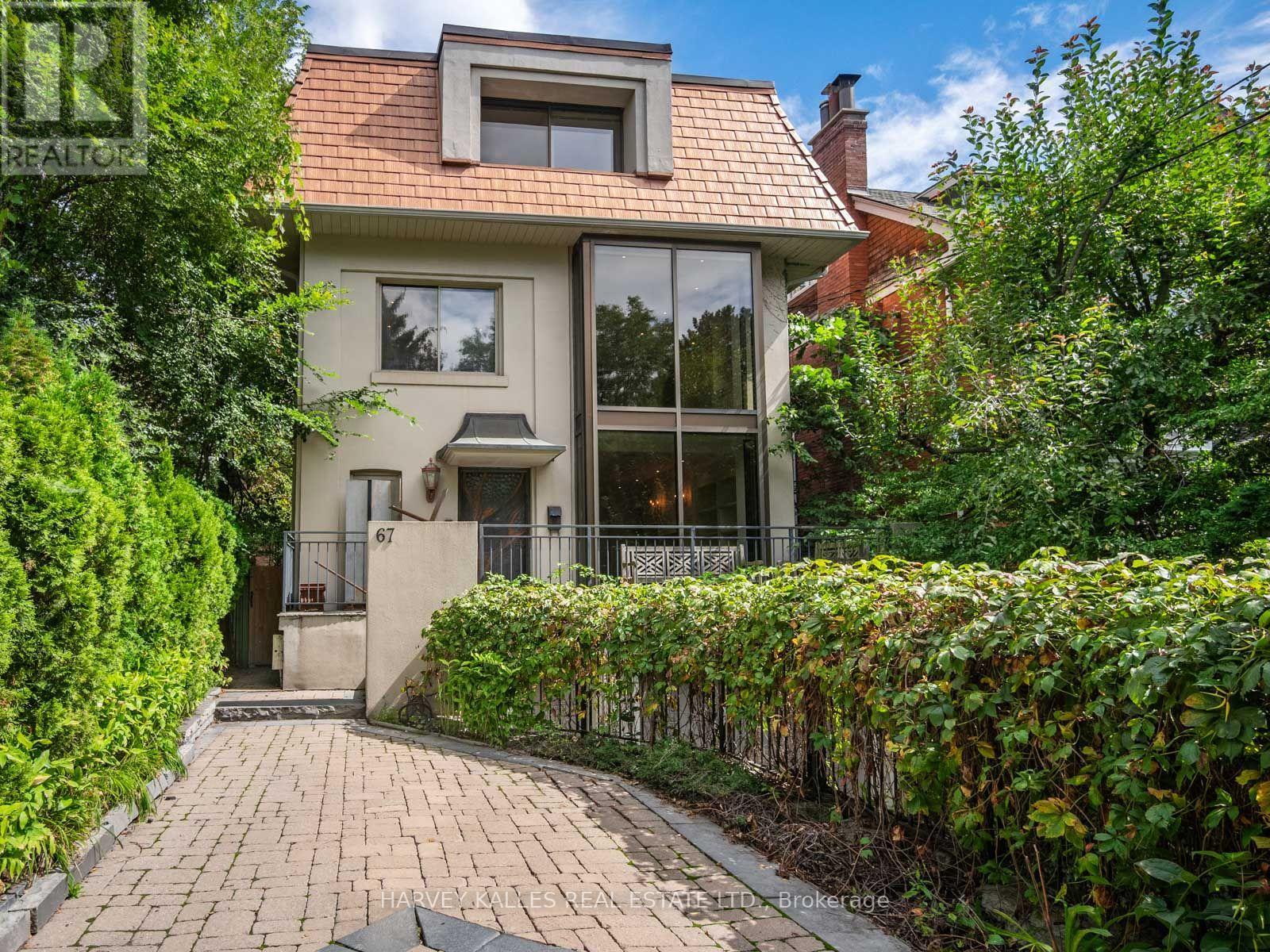 67 Warren Road, Toronto (casa Loma), Ontario