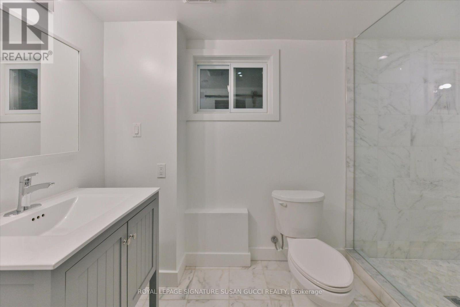 233 Cedarvale Avenue, Toronto (woodbine-lumsden), Ontario