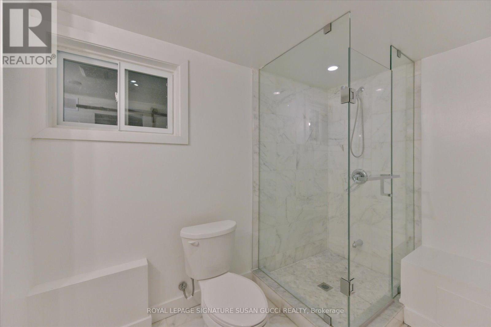 233 Cedarvale Avenue, Toronto (woodbine-lumsden), Ontario