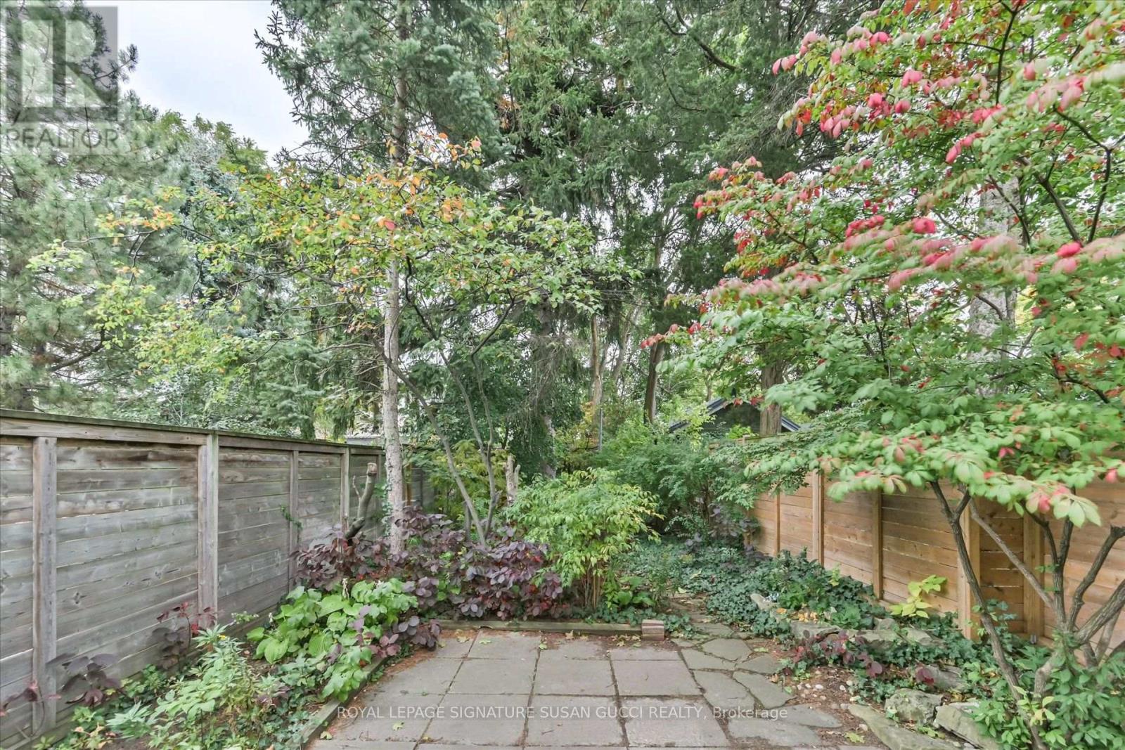 233 Cedarvale Avenue, Toronto (woodbine-lumsden), Ontario