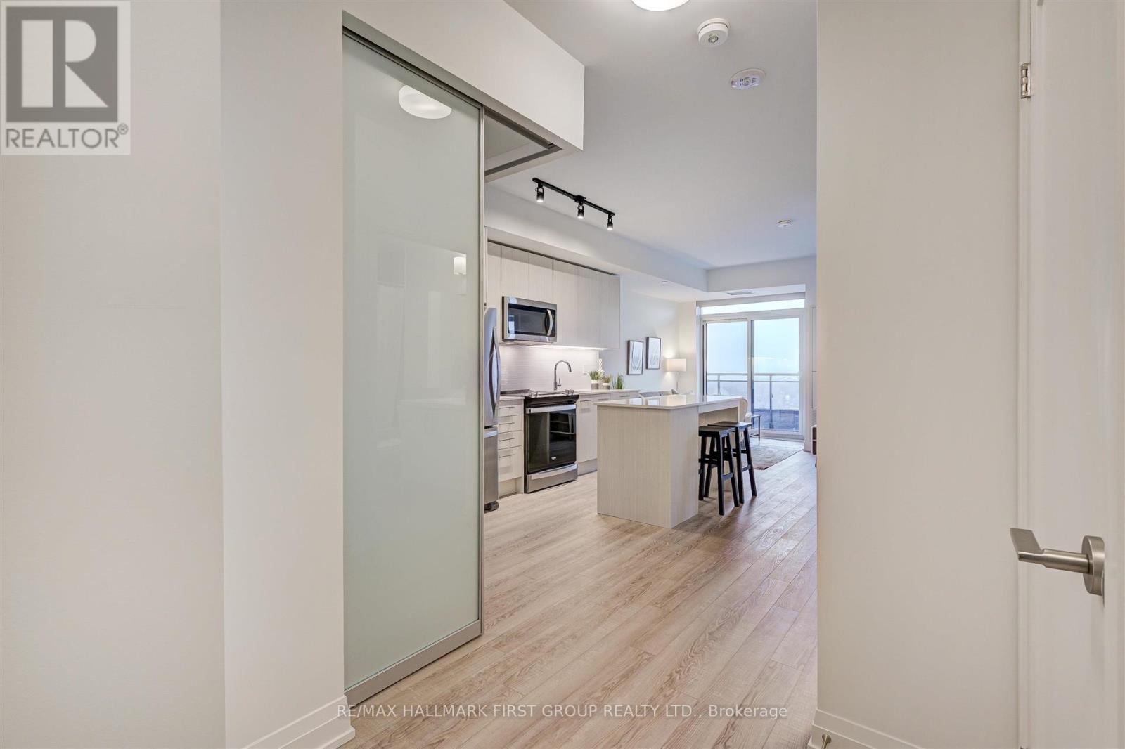 1017 - 286 Main Street, Toronto (east End-danforth), Ontario