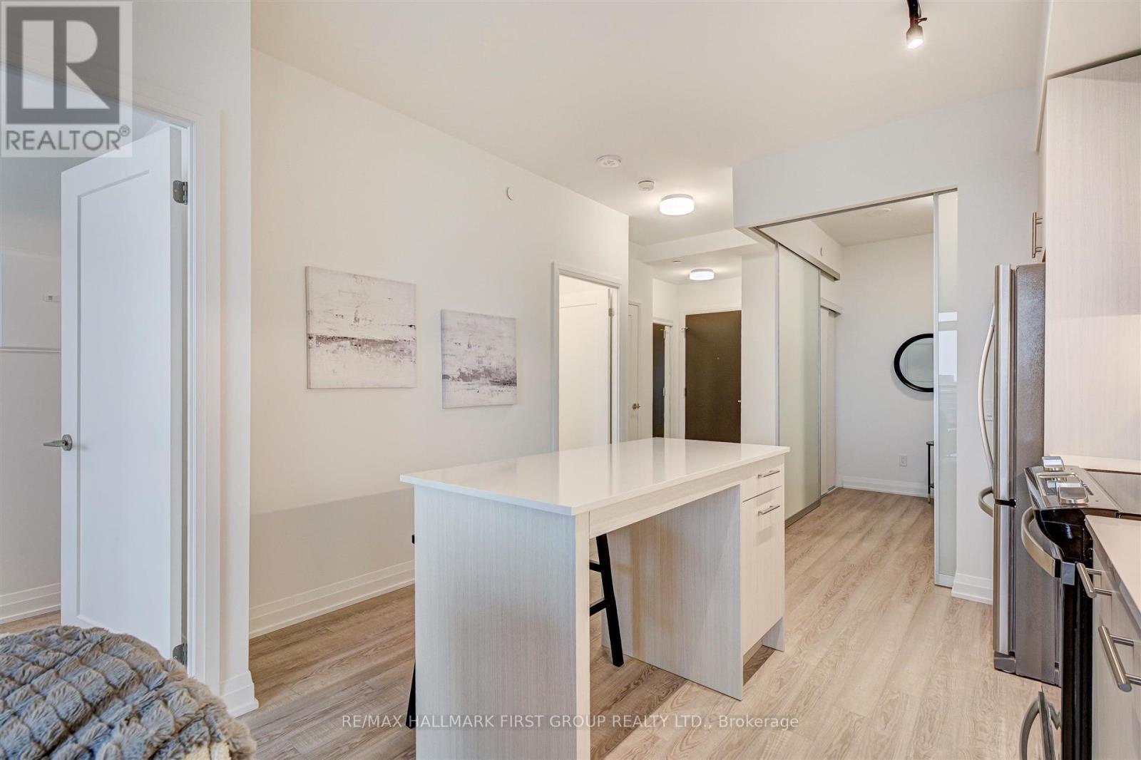 1017 - 286 Main Street, Toronto (east End-danforth), Ontario