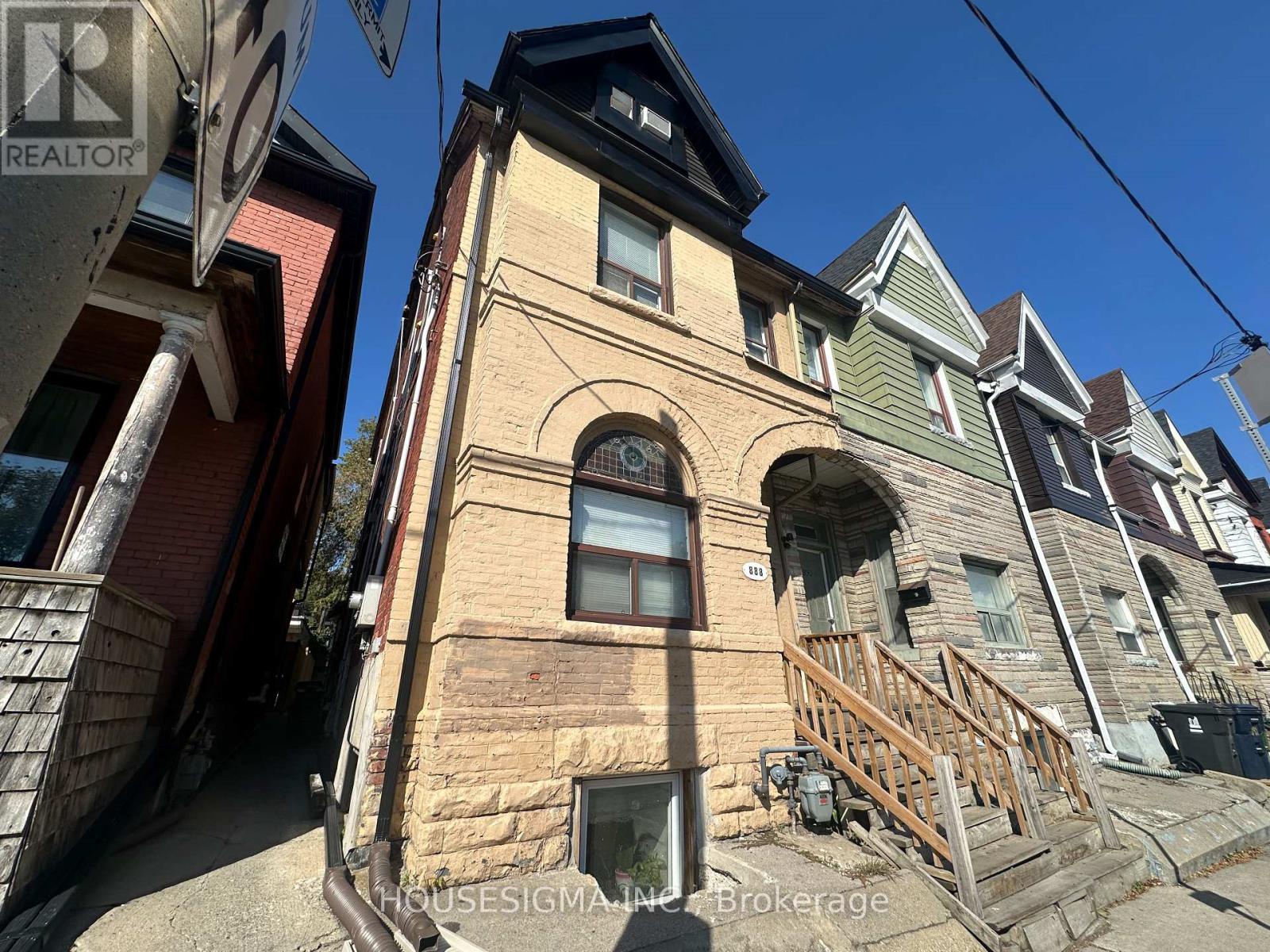 888 Dundas Street E, Toronto (south Riverdale), Ontario