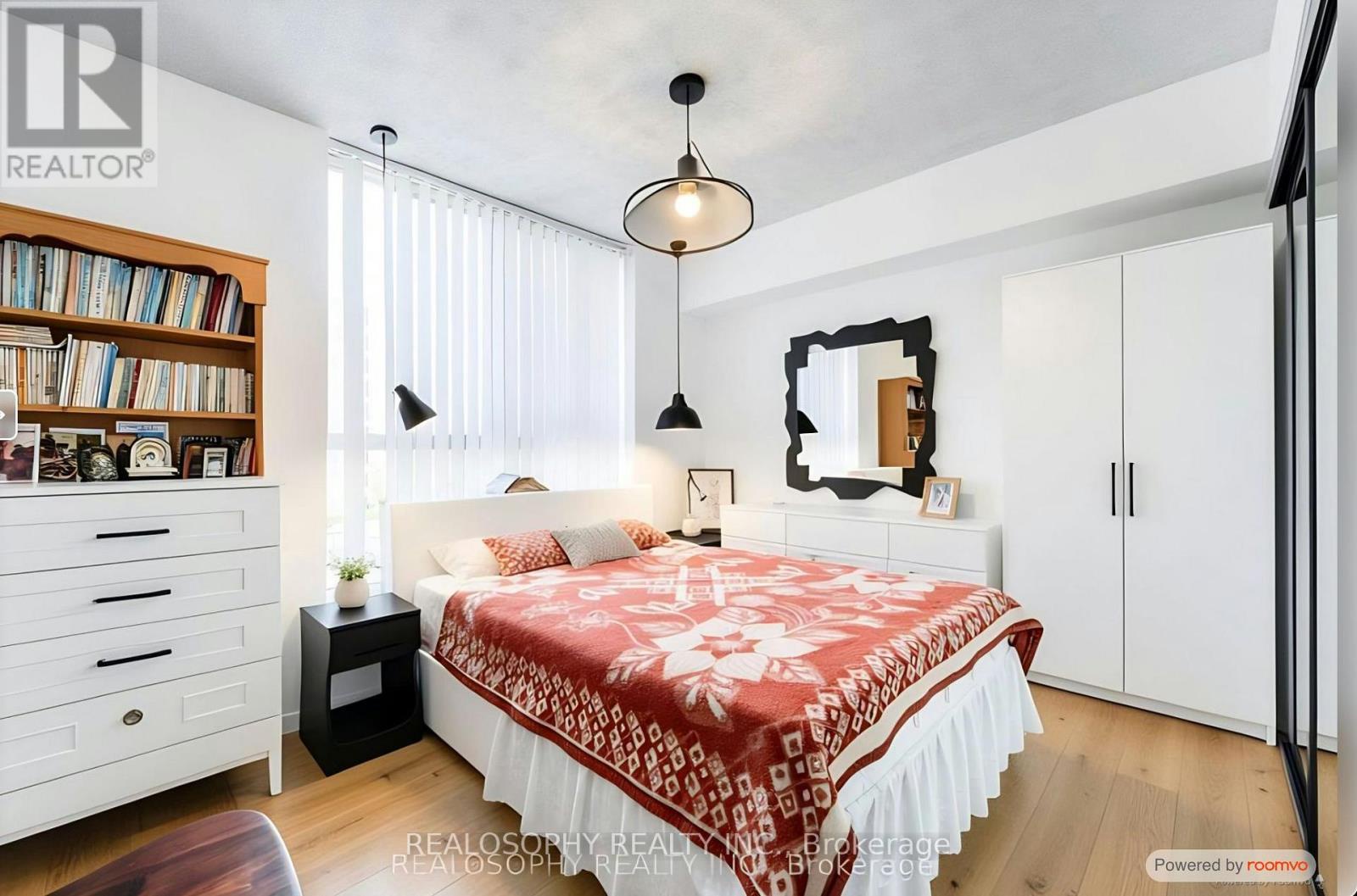 756 - 24 Southport Street, Toronto (high Park-swansea), Ontario
