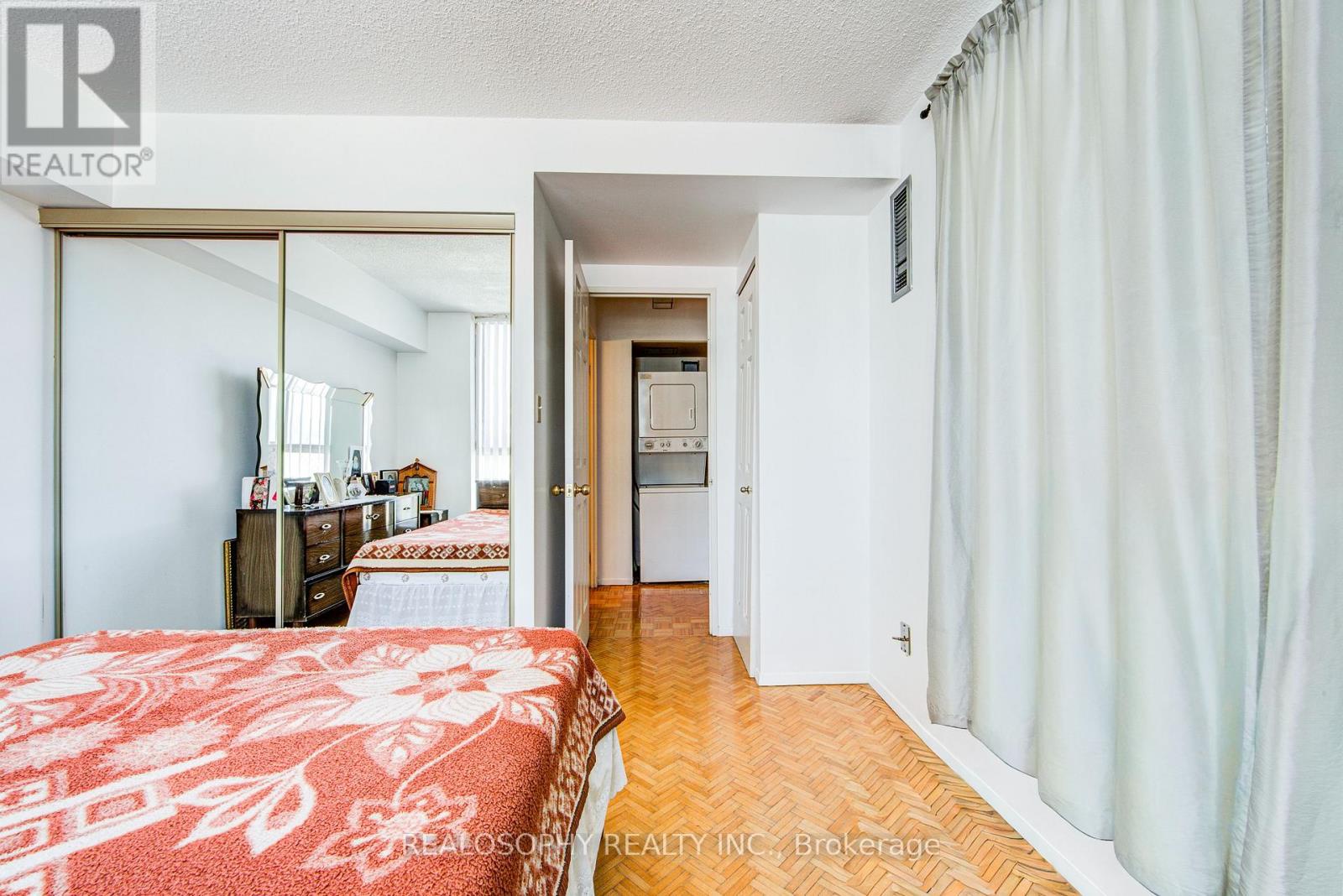 756 - 24 Southport Street, Toronto (high Park-swansea), Ontario