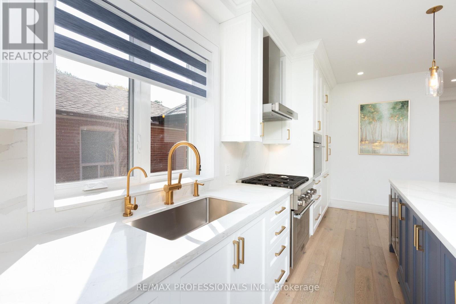 28 Martin Grove Road, Toronto (islington-city Centre West), Ontario