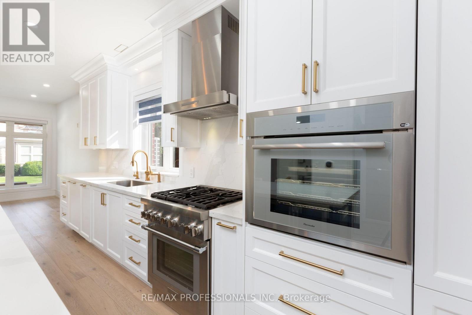 28 Martin Grove Road, Toronto (islington-city Centre West), Ontario