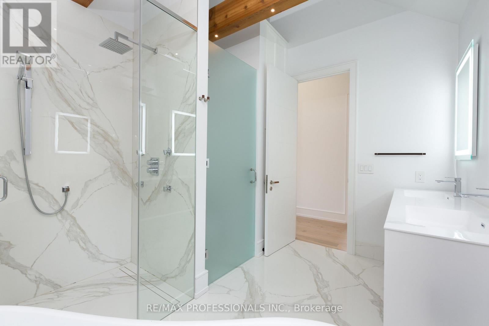 28 Martin Grove Road, Toronto (islington-city Centre West), Ontario