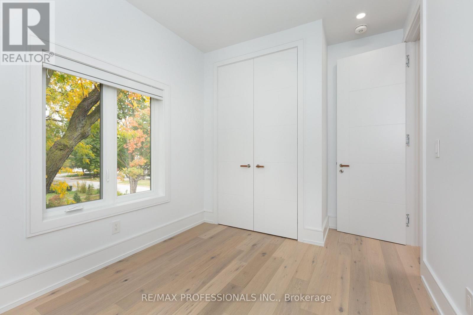 28 Martin Grove Road, Toronto (islington-city Centre West), Ontario