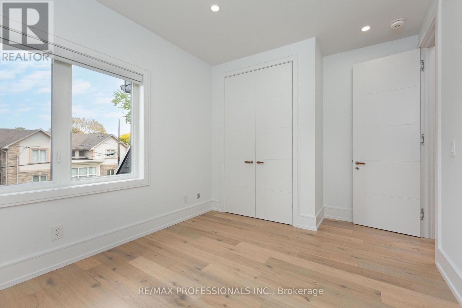 28 Martin Grove Road, Toronto (islington-city Centre West), Ontario