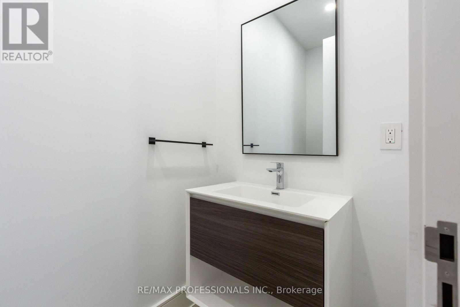 28 Martin Grove Road, Toronto (islington-city Centre West), Ontario