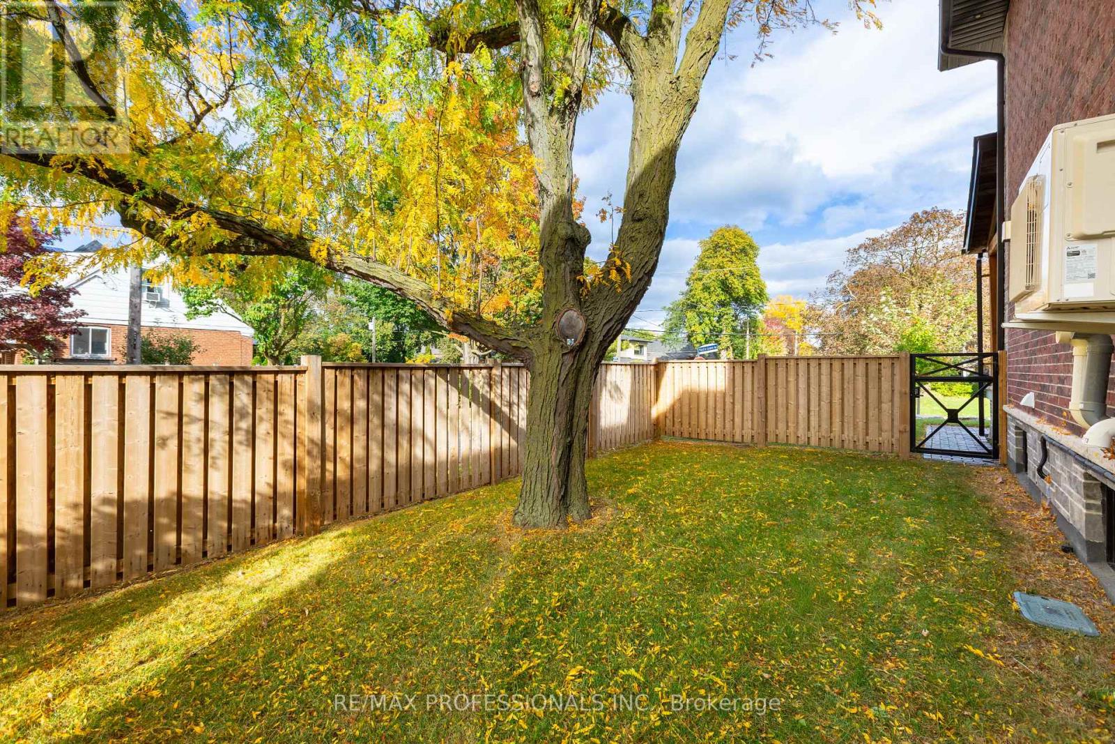 28 Martin Grove Road, Toronto (islington-city Centre West), Ontario