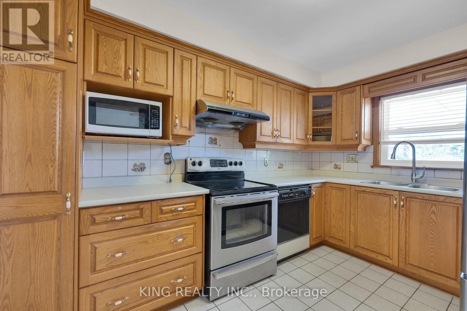 2604 Keele Street, Toronto (maple Leaf), Ontario