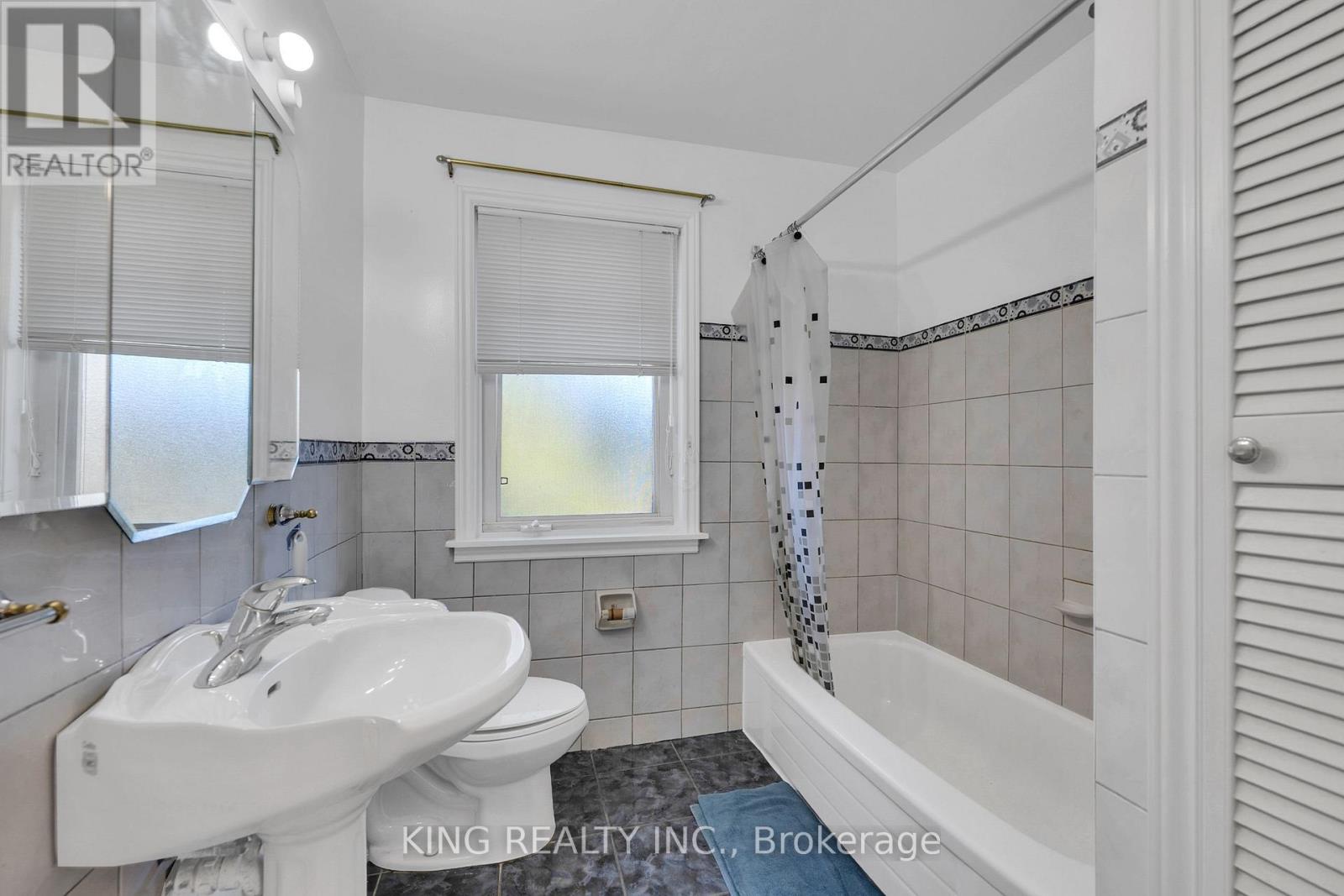 2604 Keele Street, Toronto (maple Leaf), Ontario