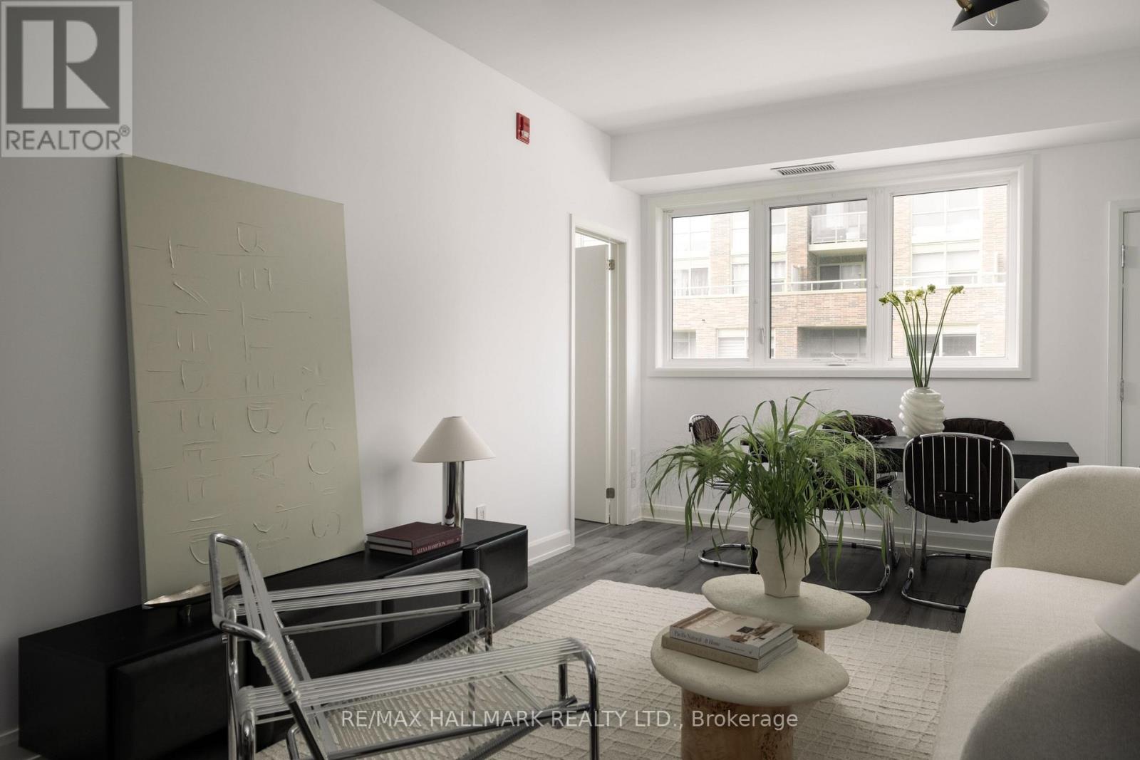 406 - 385 Osler Street N, Toronto (weston-pellam Park), Ontario