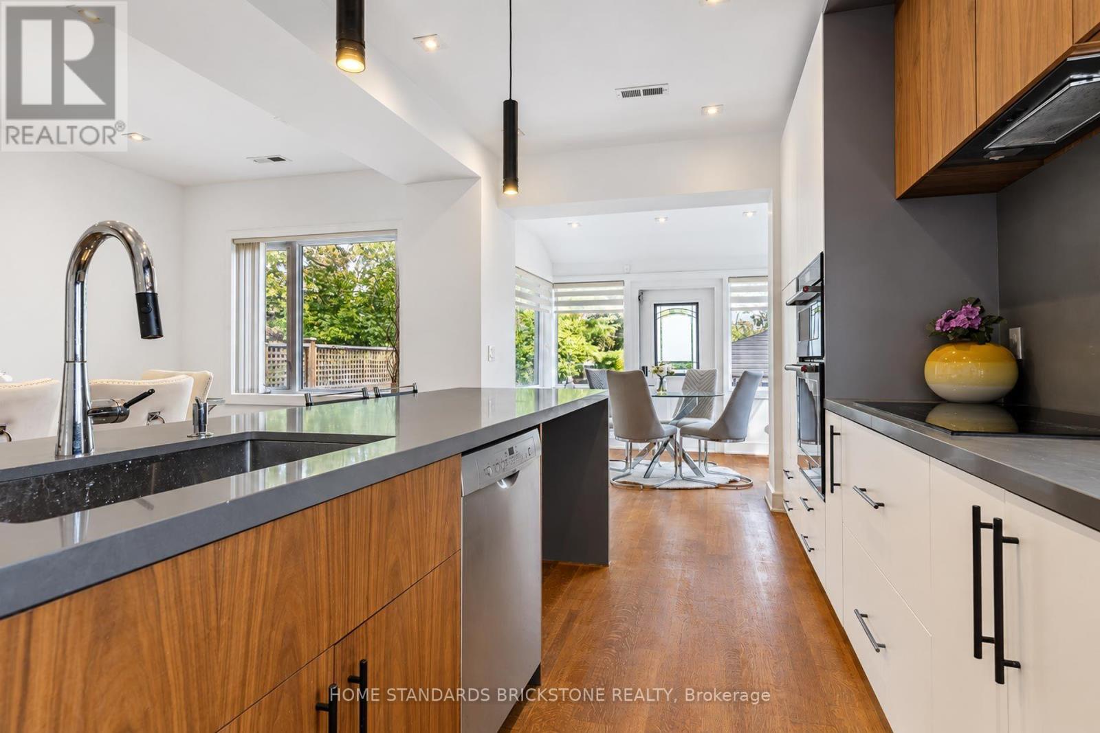 7 Heather Street, Toronto (lawrence Park South), Ontario