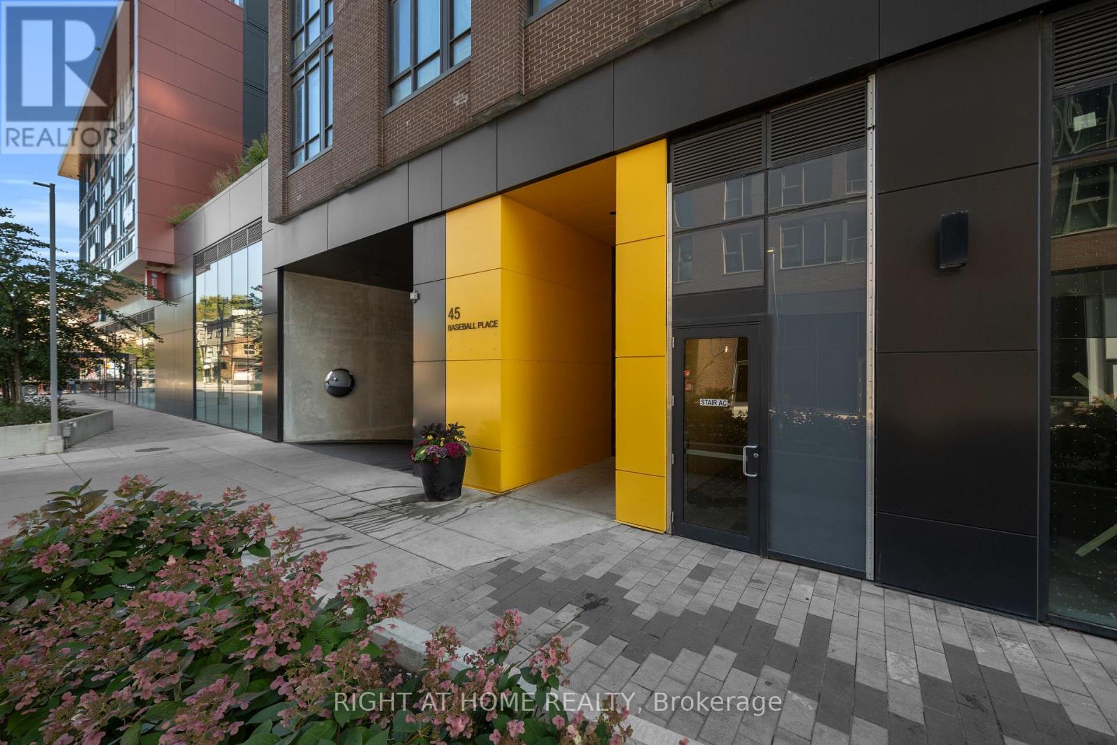 1002 - 45 Baseball Place, Toronto (south Riverdale), Ontario