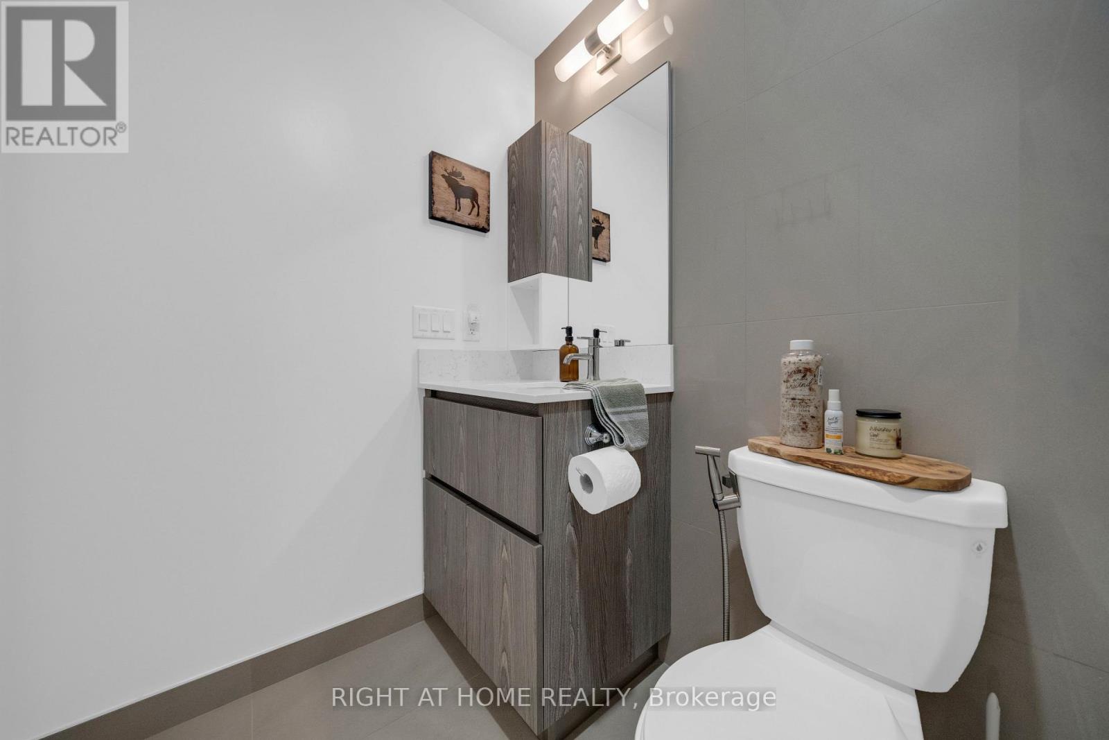 1002 - 45 Baseball Place, Toronto (south Riverdale), Ontario