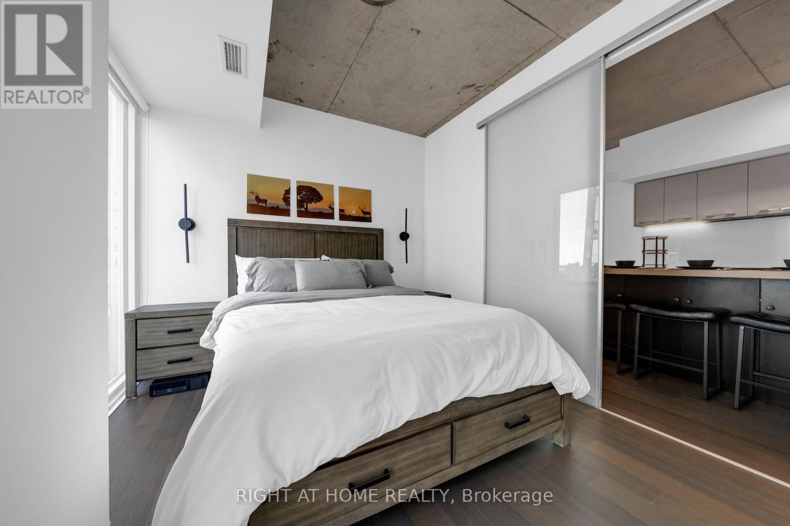 1002 - 45 Baseball Place, Toronto (south Riverdale), Ontario