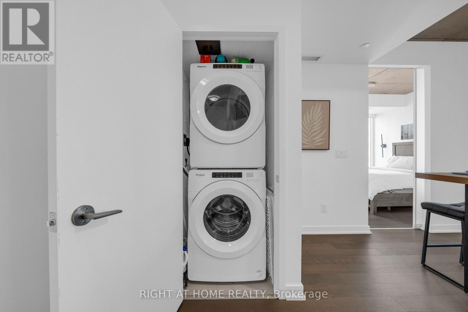 1002 - 45 Baseball Place, Toronto (south Riverdale), Ontario