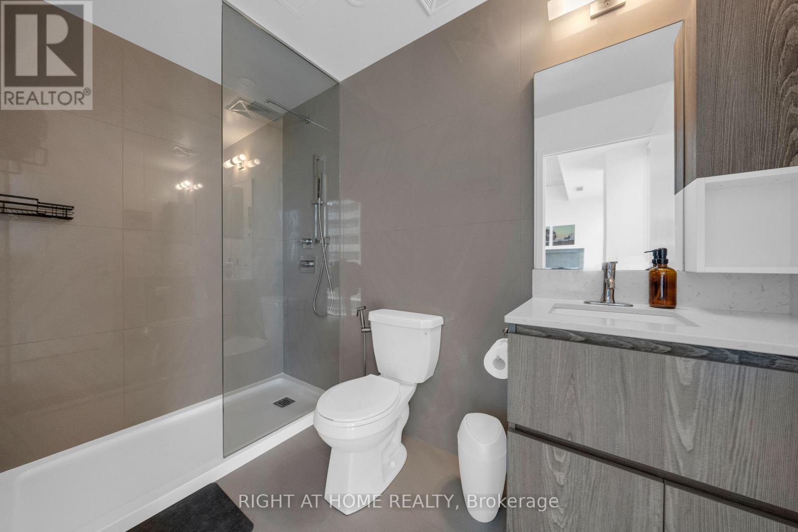 1002 - 45 Baseball Place, Toronto (south Riverdale), Ontario