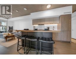 1002 - 45 BASEBALL PLACE