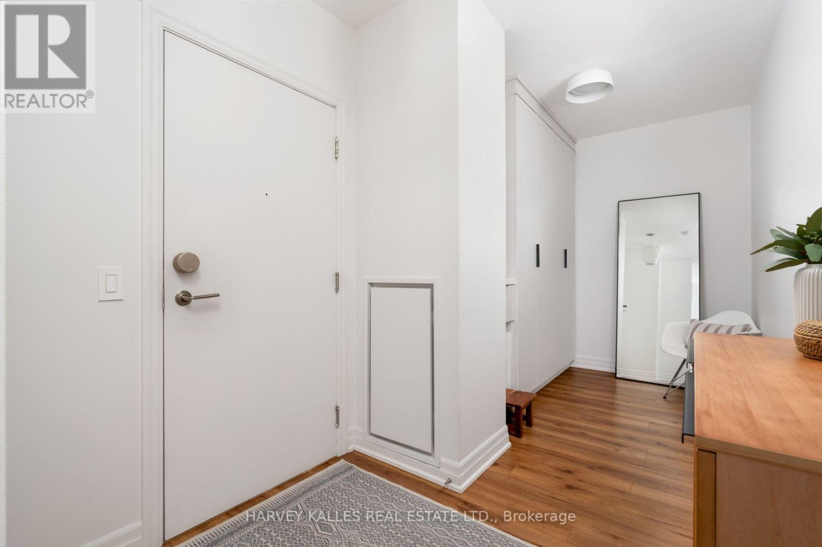 715 - 20 Gothic Avenue, Toronto (high Park-swansea), Ontario