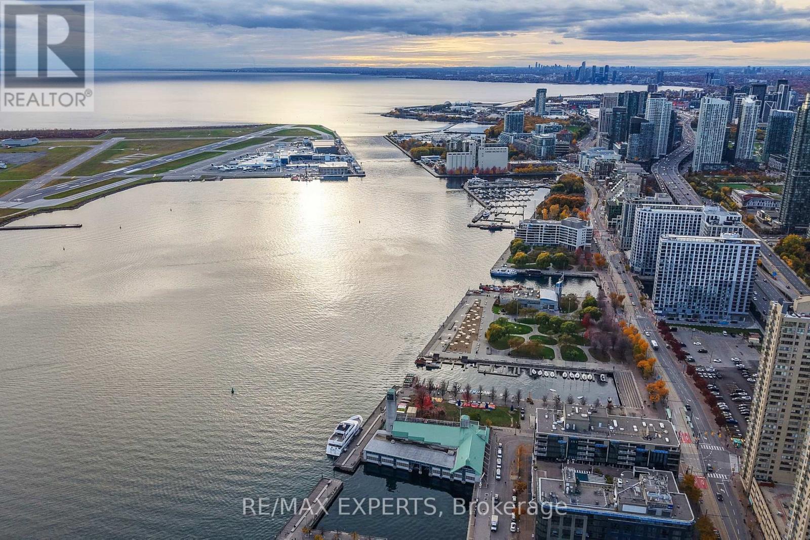 2905 - 8 York Street, Toronto (waterfront Communities), Ontario
