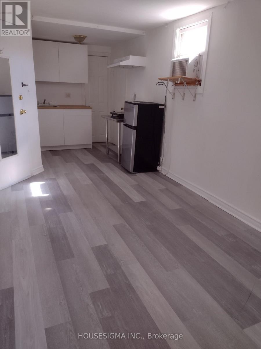 888 Dundas Street E, Toronto (south Riverdale), Ontario