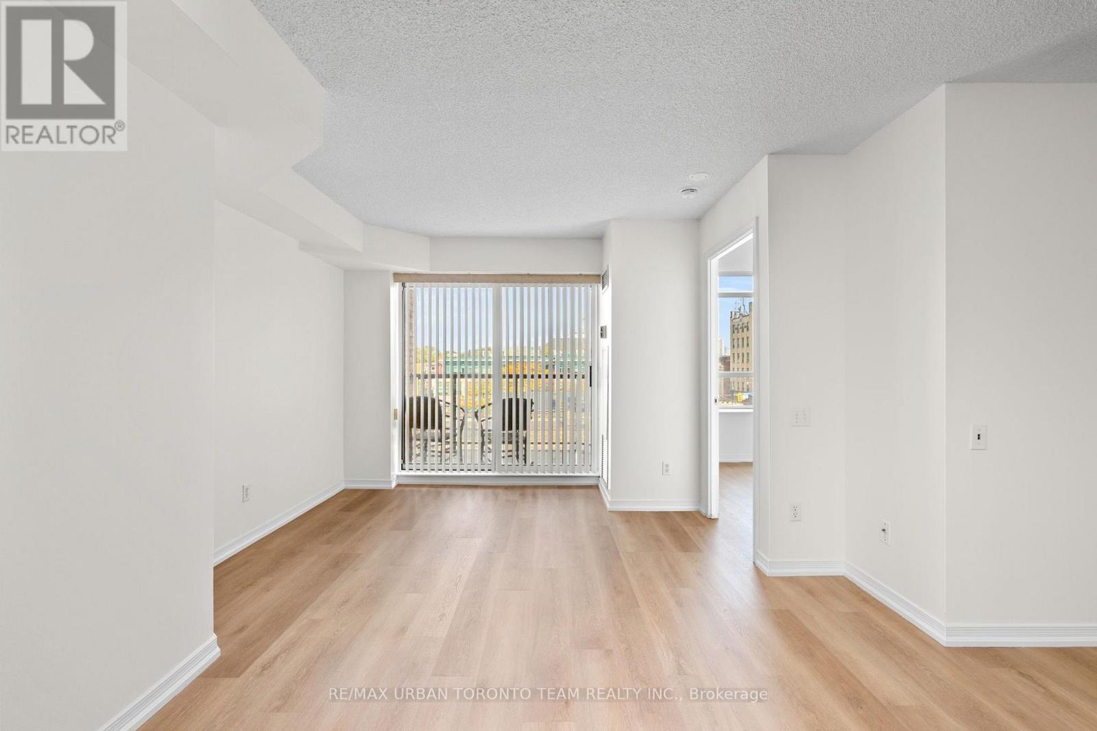 #505 - 140 Bathurst Street, Toronto (niagara), Ontario