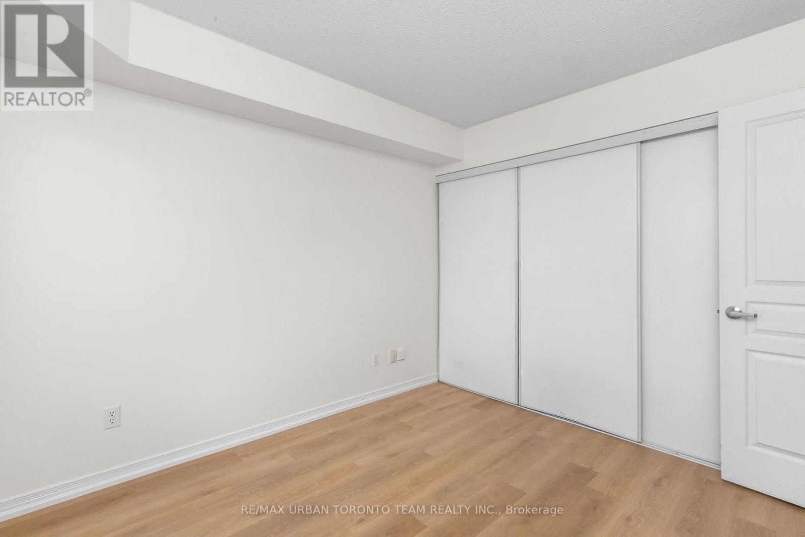 #505 - 140 Bathurst Street, Toronto (niagara), Ontario