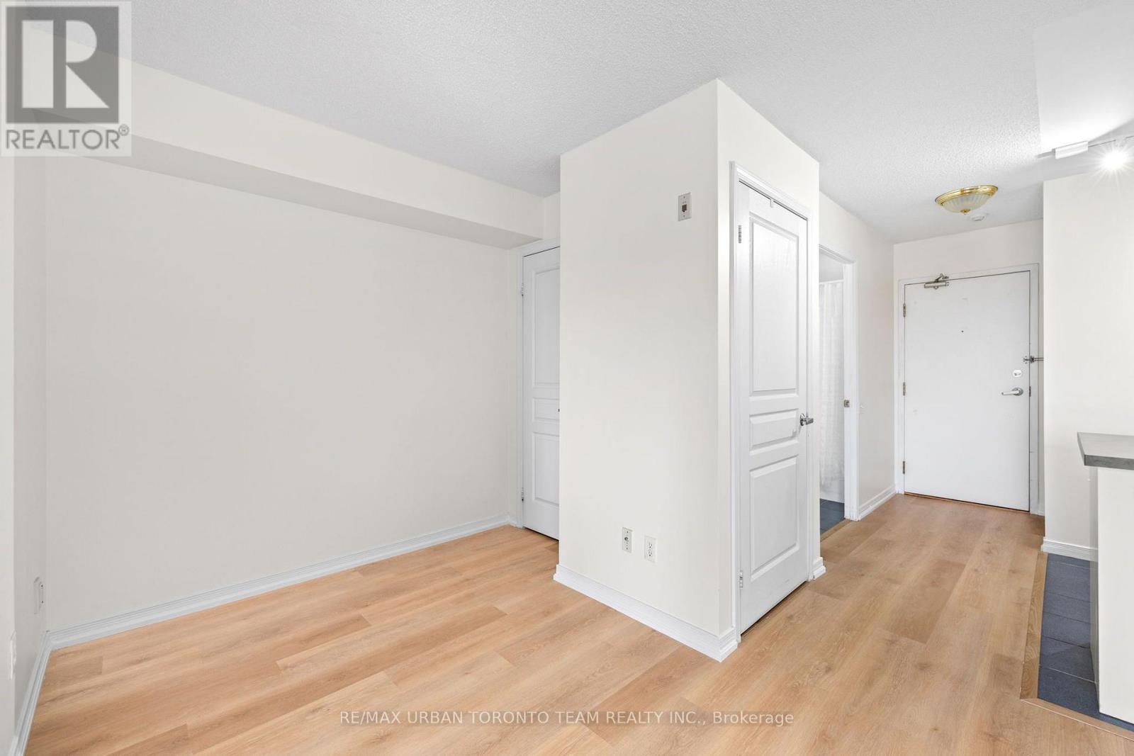 #505 - 140 Bathurst Street, Toronto (niagara), Ontario