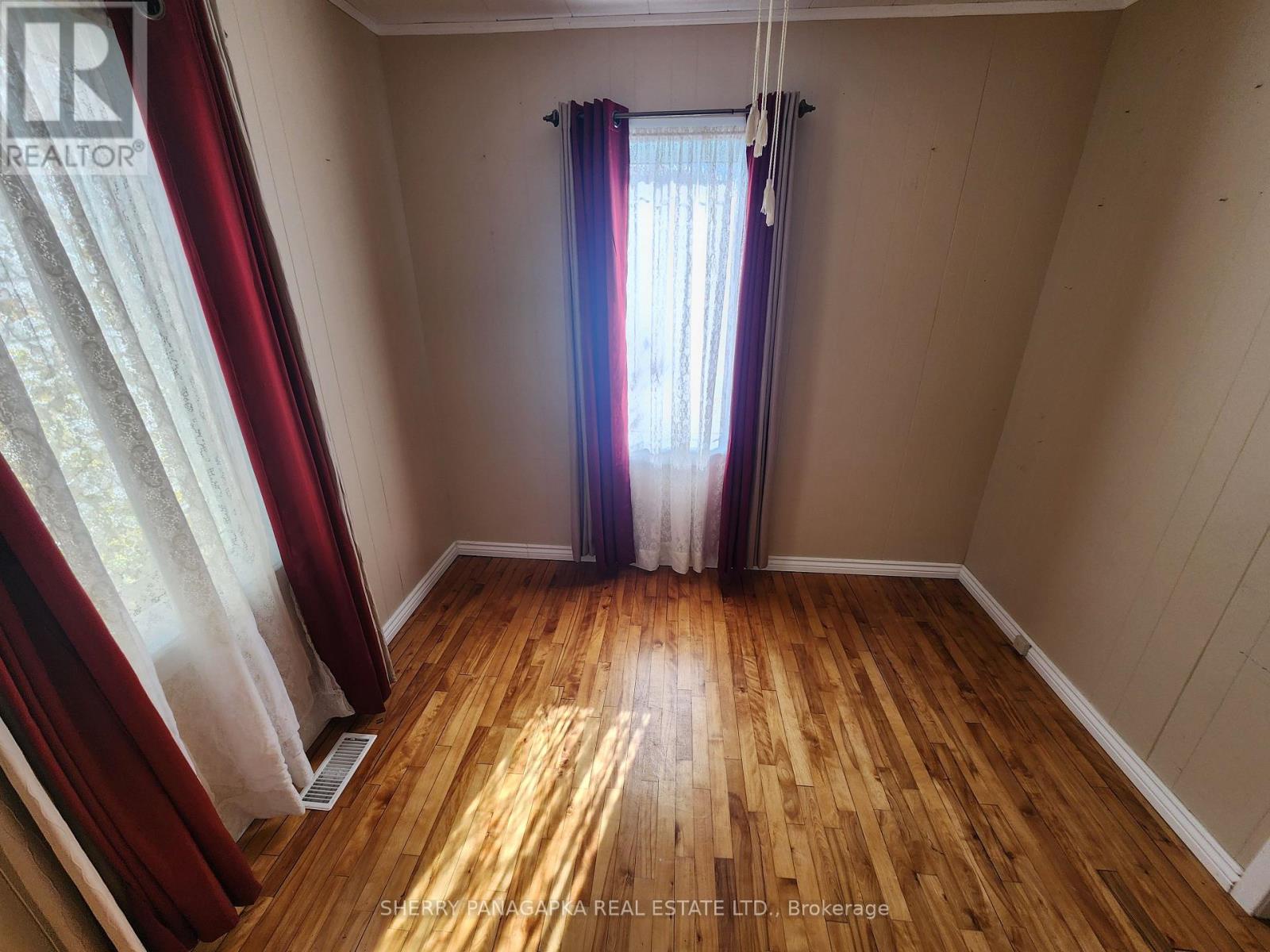 16 Taylor Avenue, Kirkland Lake, Ontario