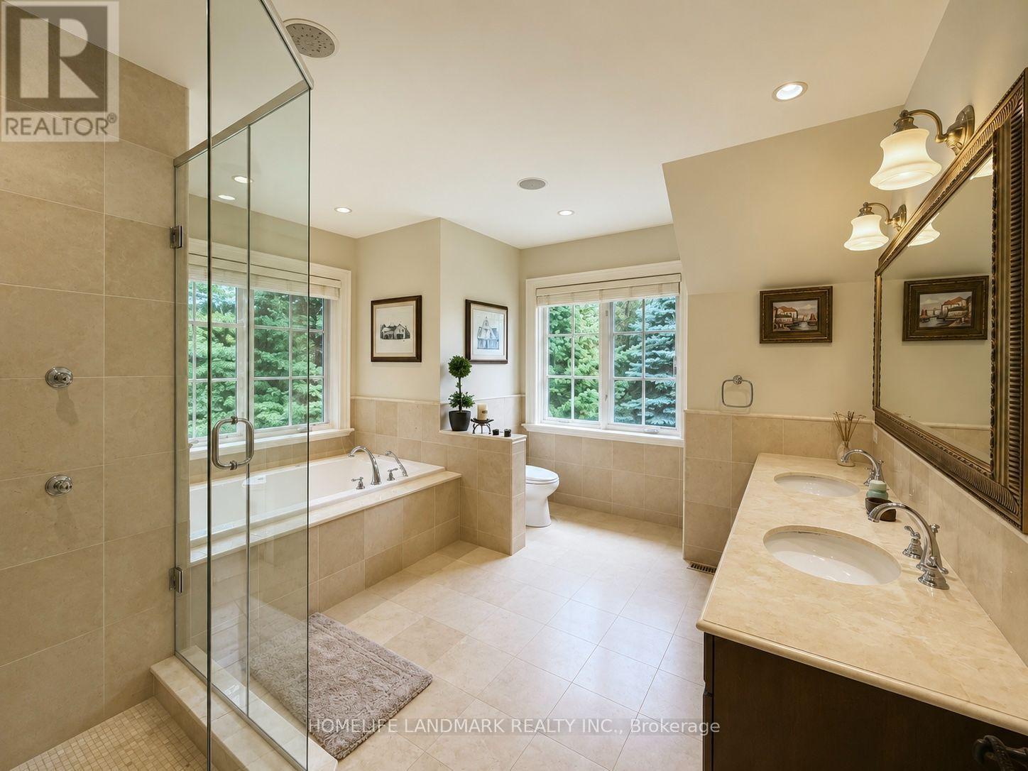 260 Pinetree Way, Mississauga (mineola), Ontario