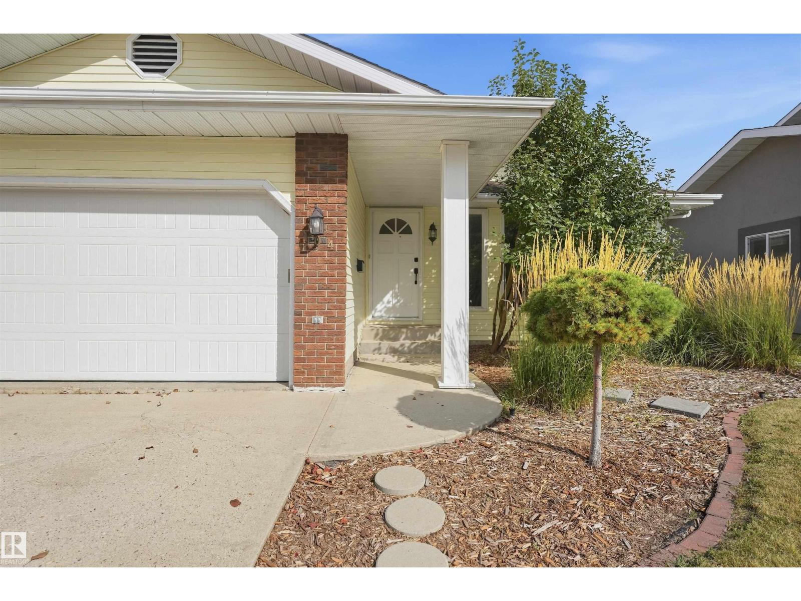 104 Village Do, Sherwood Park, Alberta