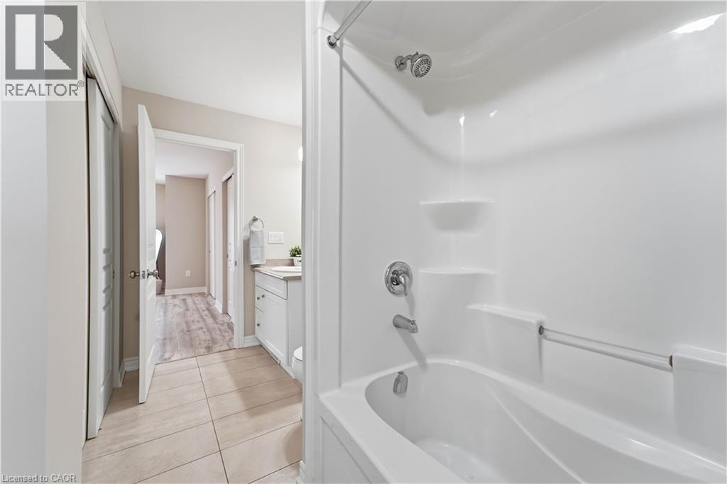 7768 Ascot Circle Unit# 5, Niagara Falls, Ontario