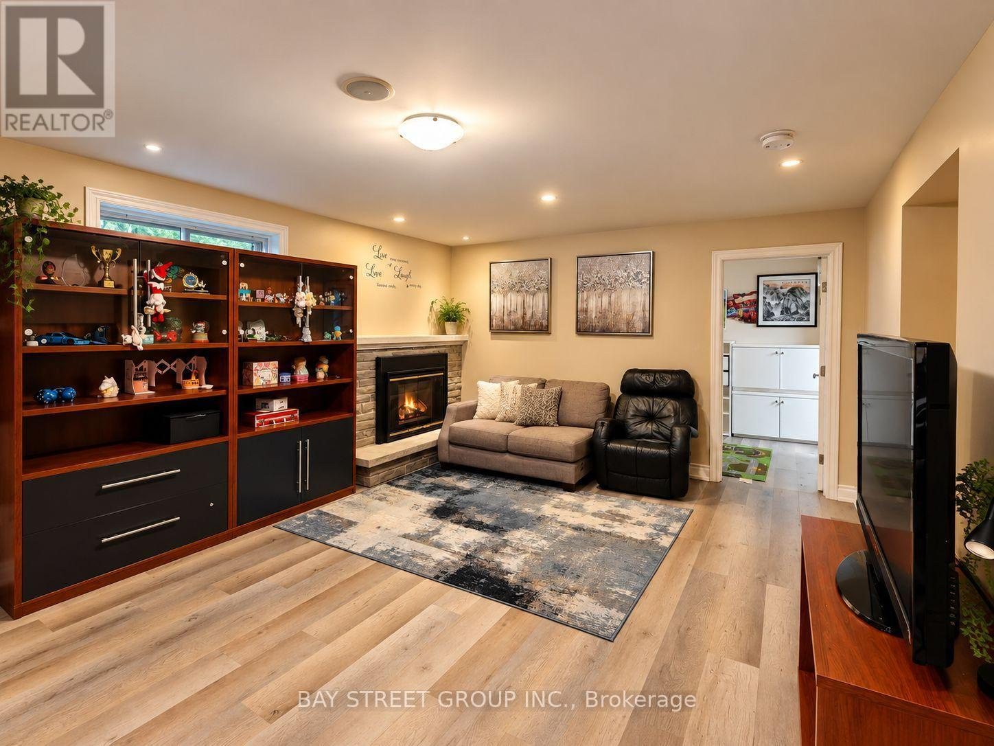 111 Fred Varley Drive, Markham (unionville), Ontario