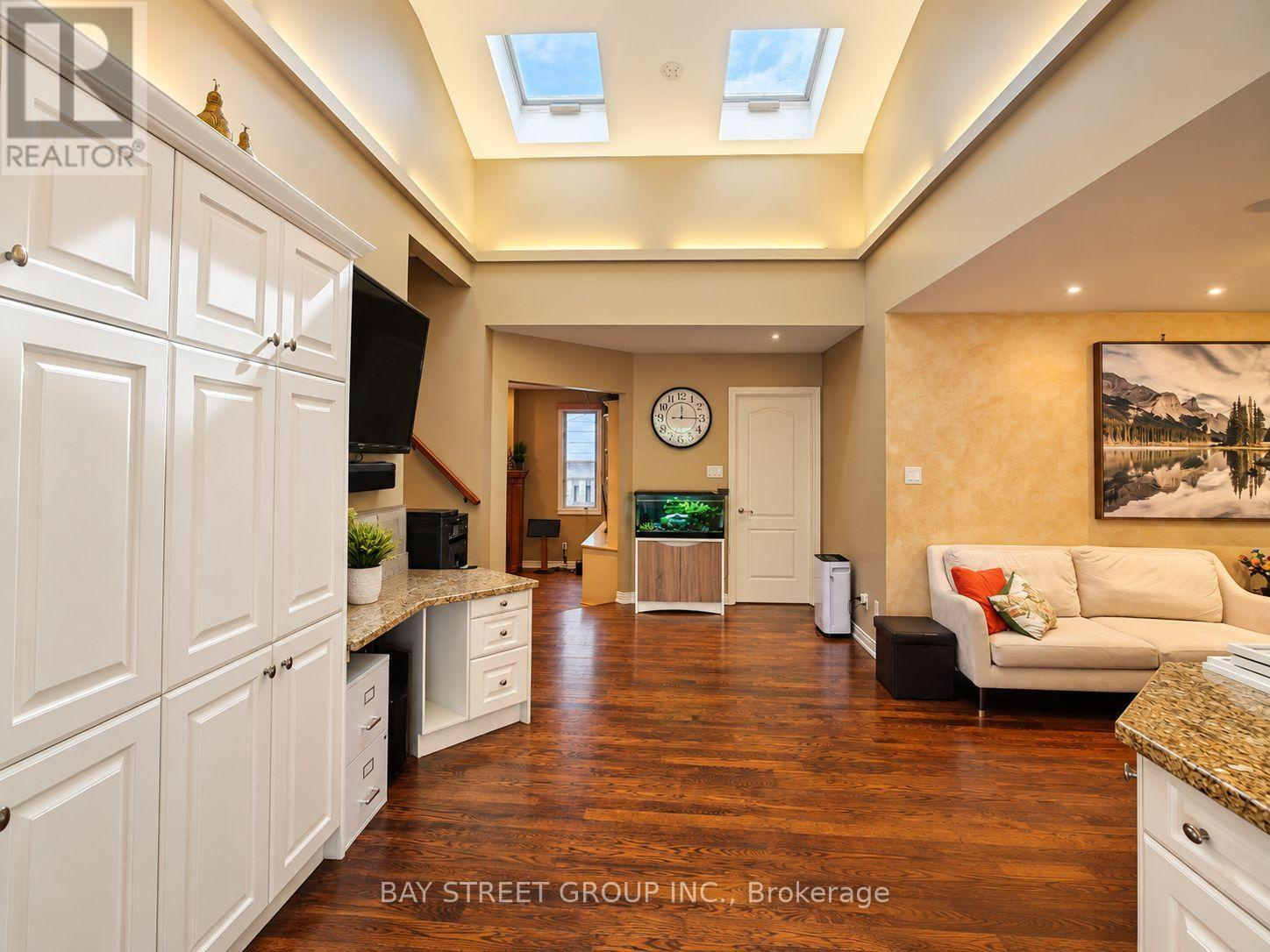 111 Fred Varley Drive, Markham (unionville), Ontario