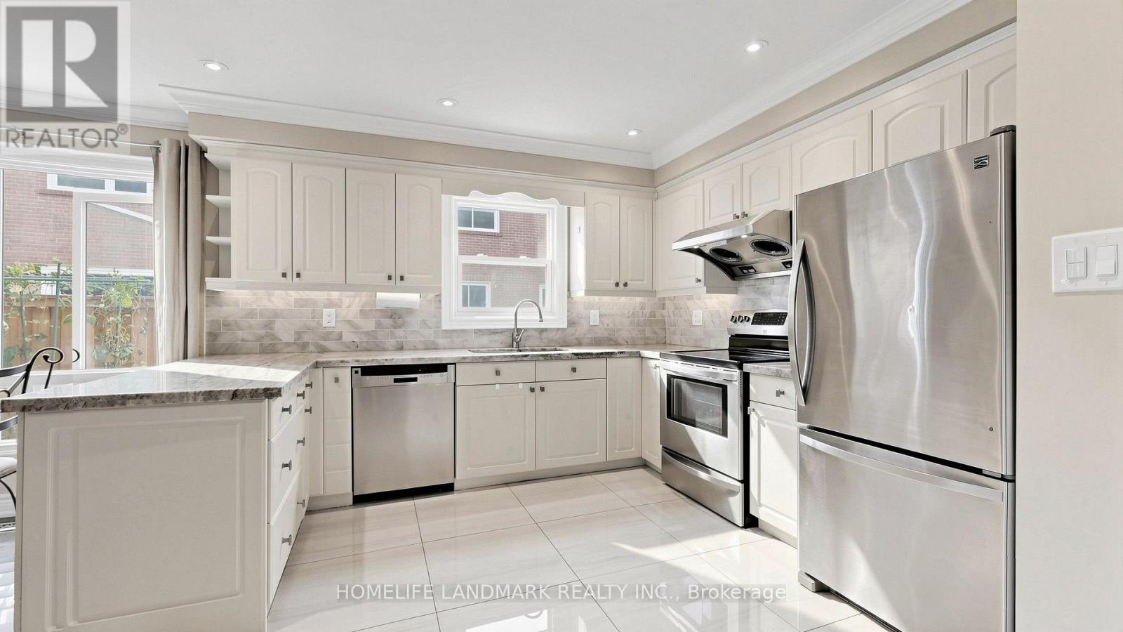 4 Bishop Crescent, Markham (markham Village), Ontario