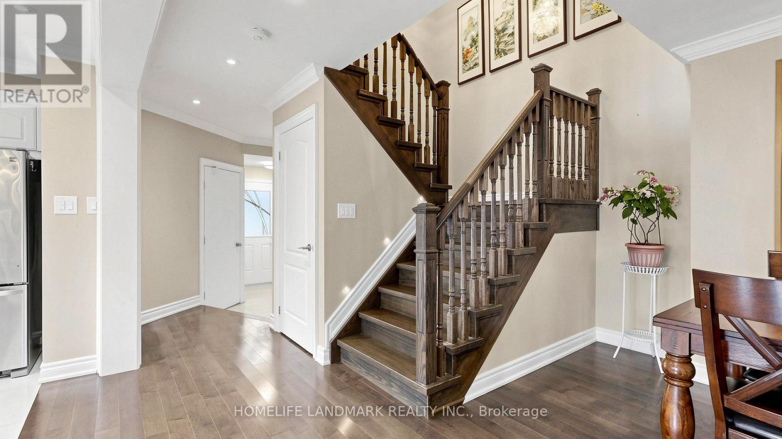 4 Bishop Crescent, Markham (markham Village), Ontario