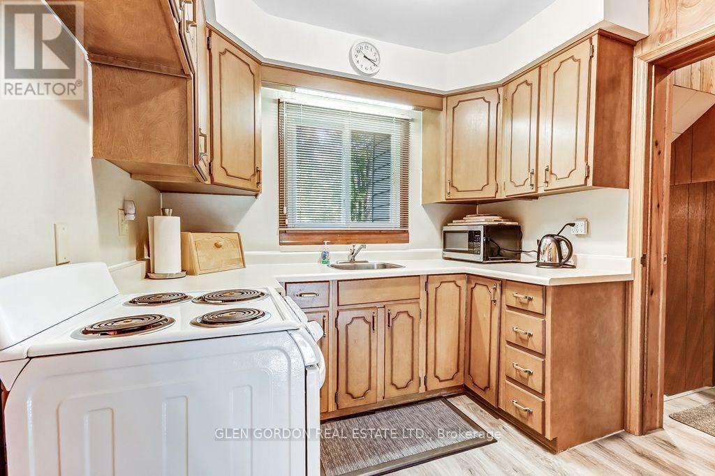 10282 Birch Lane, Lambton Shores (grand Bend), Ontario
