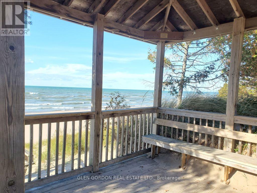 10282 Birch Lane, Lambton Shores (grand Bend), Ontario