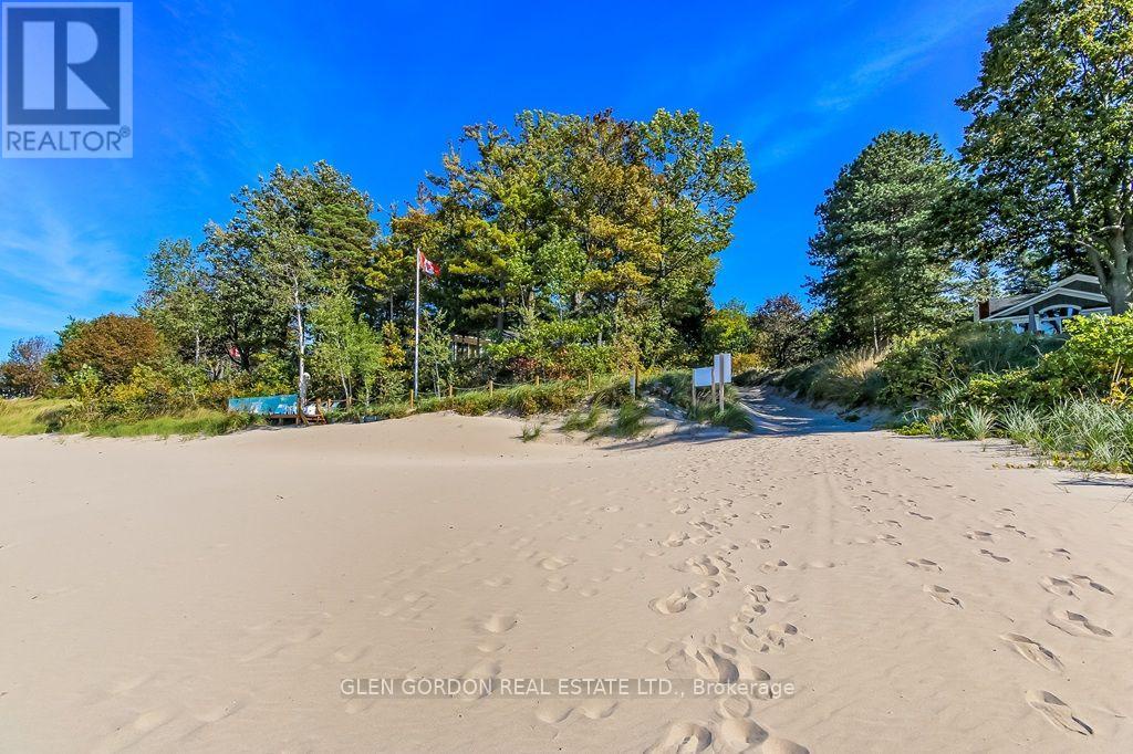 10282 Birch Lane, Lambton Shores (grand Bend), Ontario